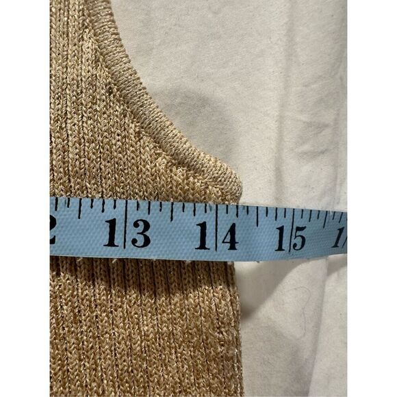 Gorgeous St. John Wool Blend cardigan and tank top set, size four - Picture 7 of 12